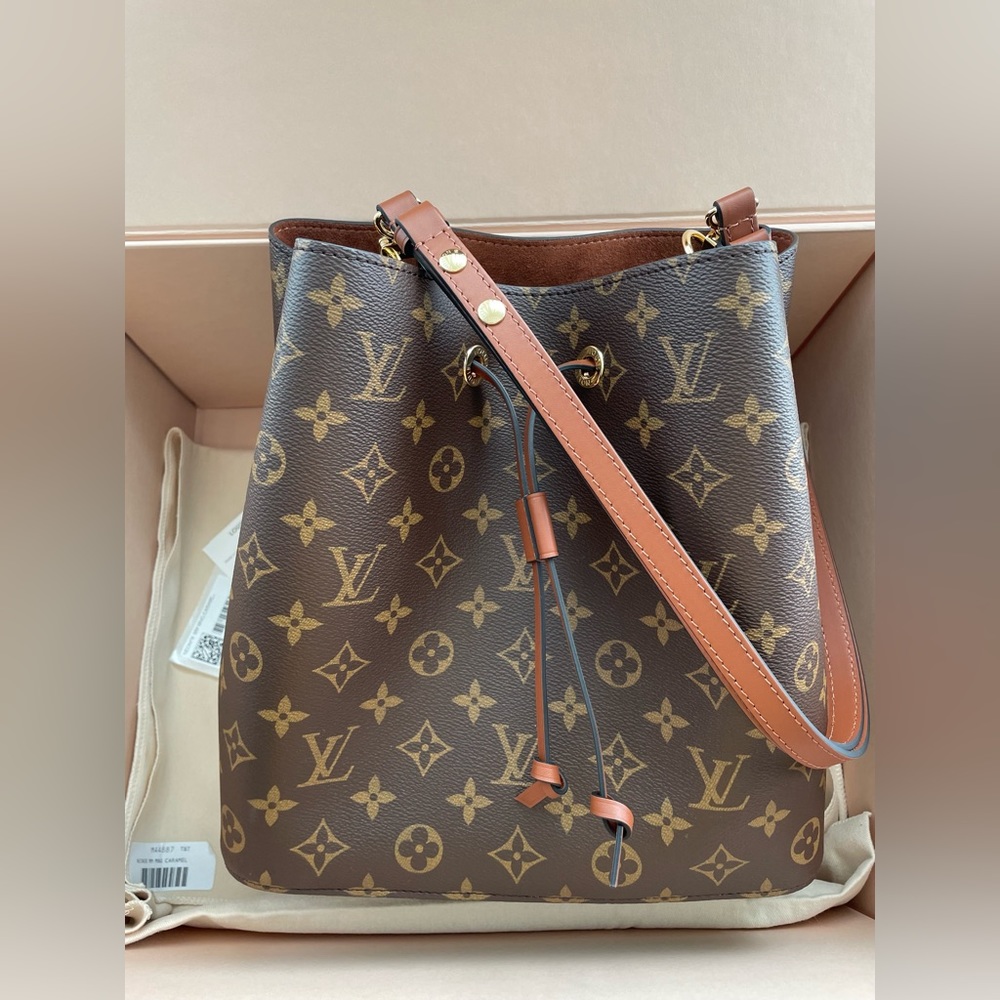 ❌Sold❌ Authentic Louis Vuitton NéoNoé MM